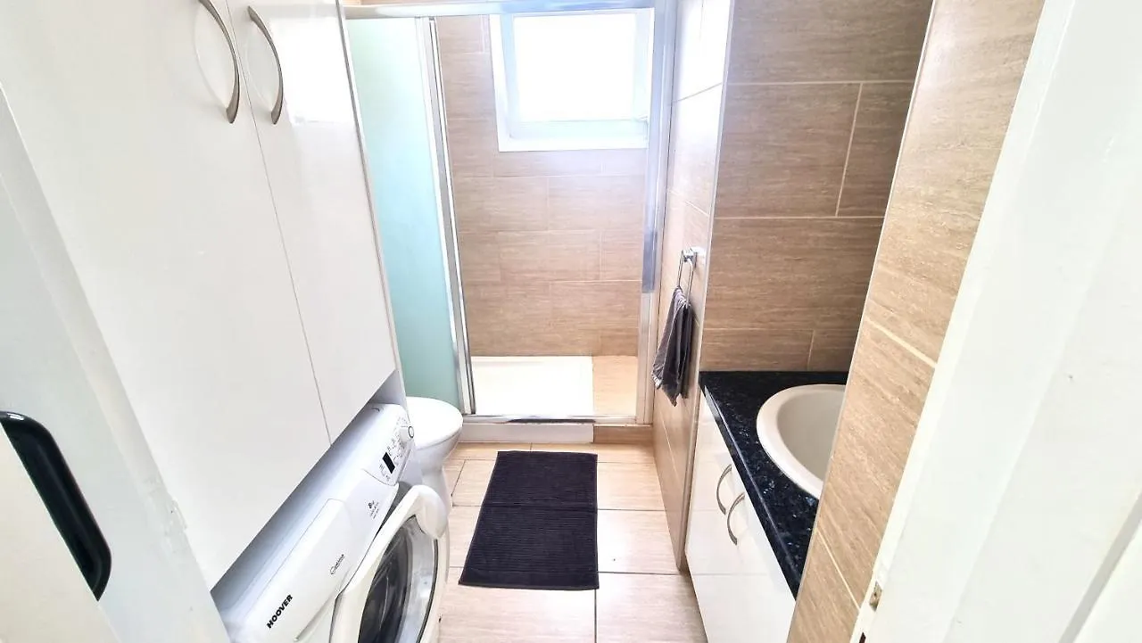Apartment Dream Escape Apt 1 - 6 Min Walk To Kastella Beach! Larnaca